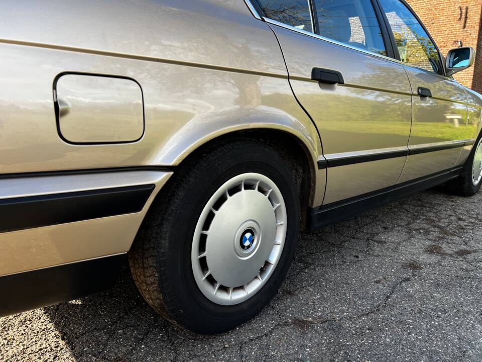Imagen 23/100 de BMW 518i (1991)