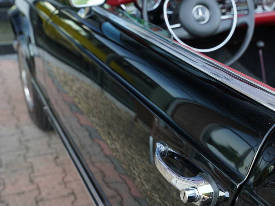 Image 41/50 of Mercedes-Benz 280 SL (1969)