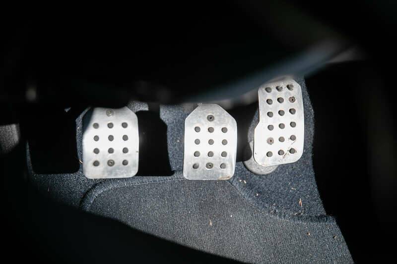 Image 34/40 of Renault Clio II V6 (2002)