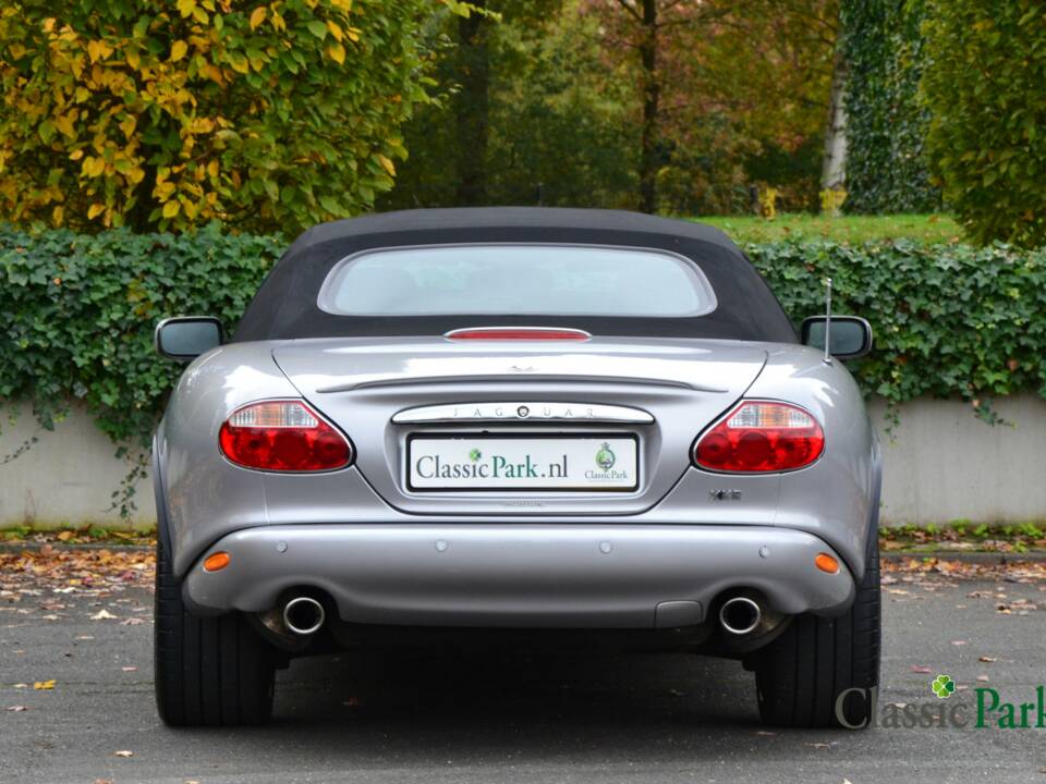 Image 20/50 of Jaguar XKR &quot;Silverstone&quot; (2000)