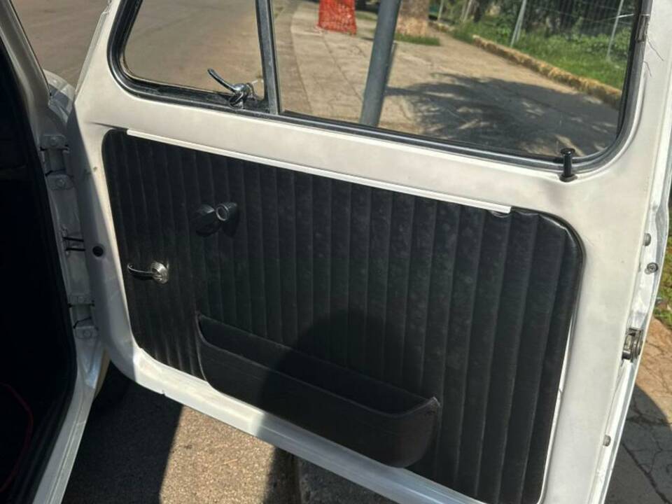 Image 14/21 of FIAT 500 L (1969)