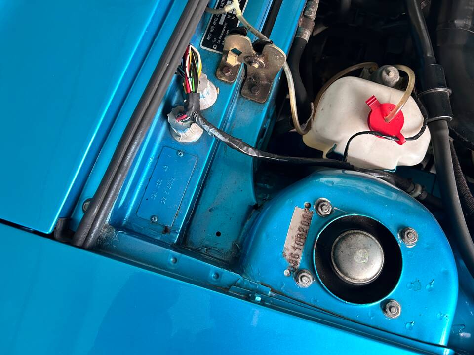 Image 30/47 of NSU Ro 80 (1976)