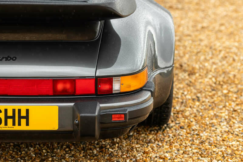 Afbeelding 36/50 van Porsche 911 Turbo 3.3 (1989)