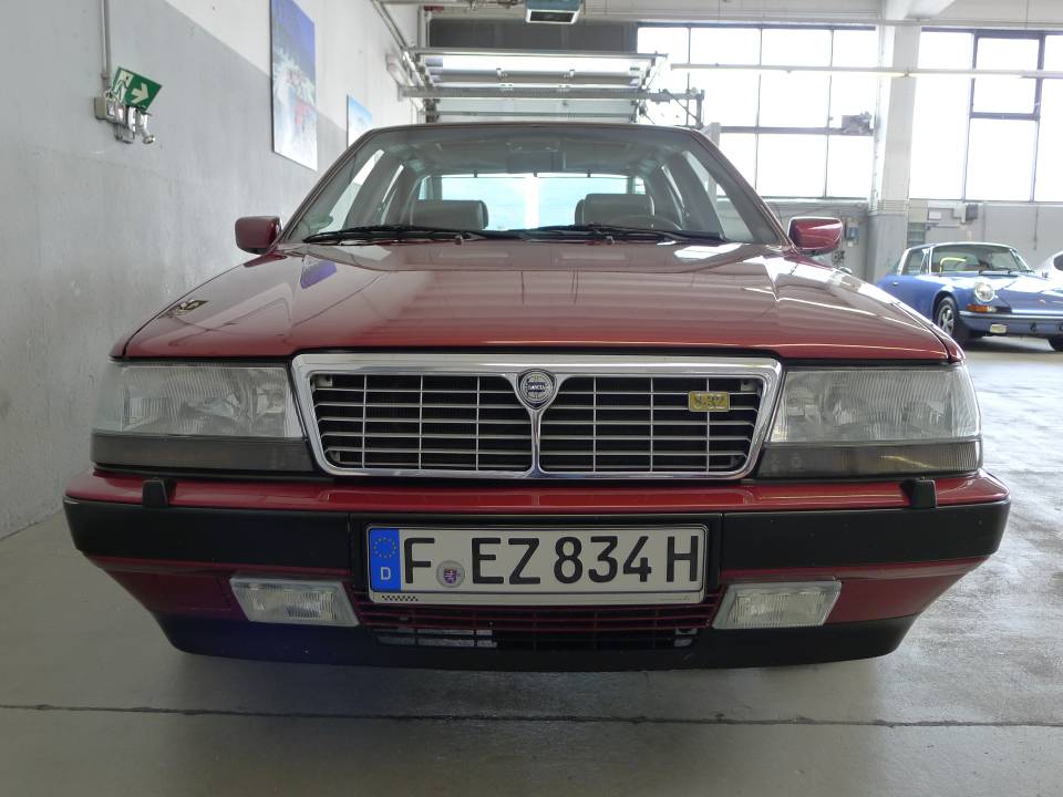 Imagen 33/33 de Lancia Thema 8.32 (1989)