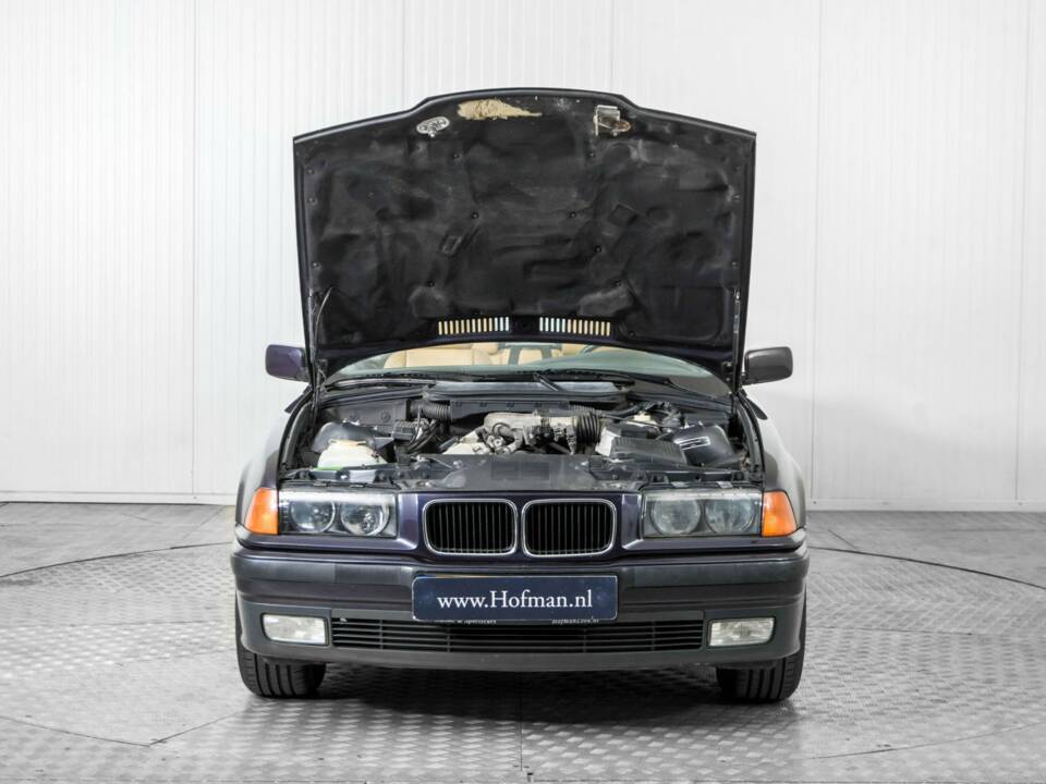 Bild 37/50 von BMW 318i (1996)