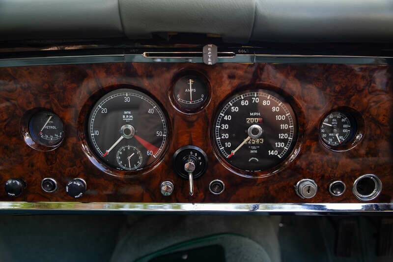 Image 40/50 of Jaguar XK 150 DHC (1954)
