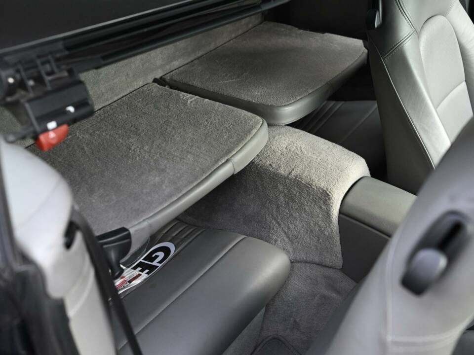 Bild 49/50 von Porsche 911 Carrera 4S (2004)