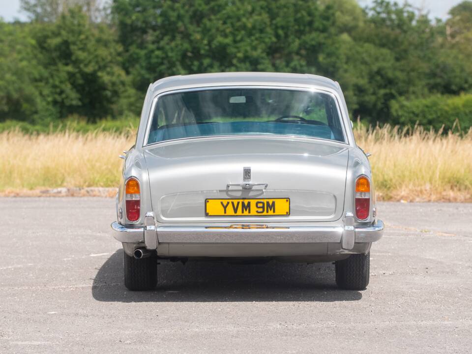 Image 17/50 of Rolls-Royce Silver Shadow I (1973)