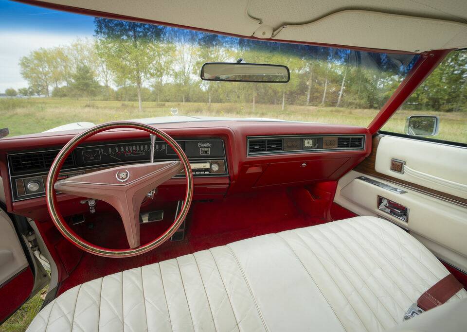 Image 2/8 of Cadillac Fleetwood Eldorado Coupe (1973)