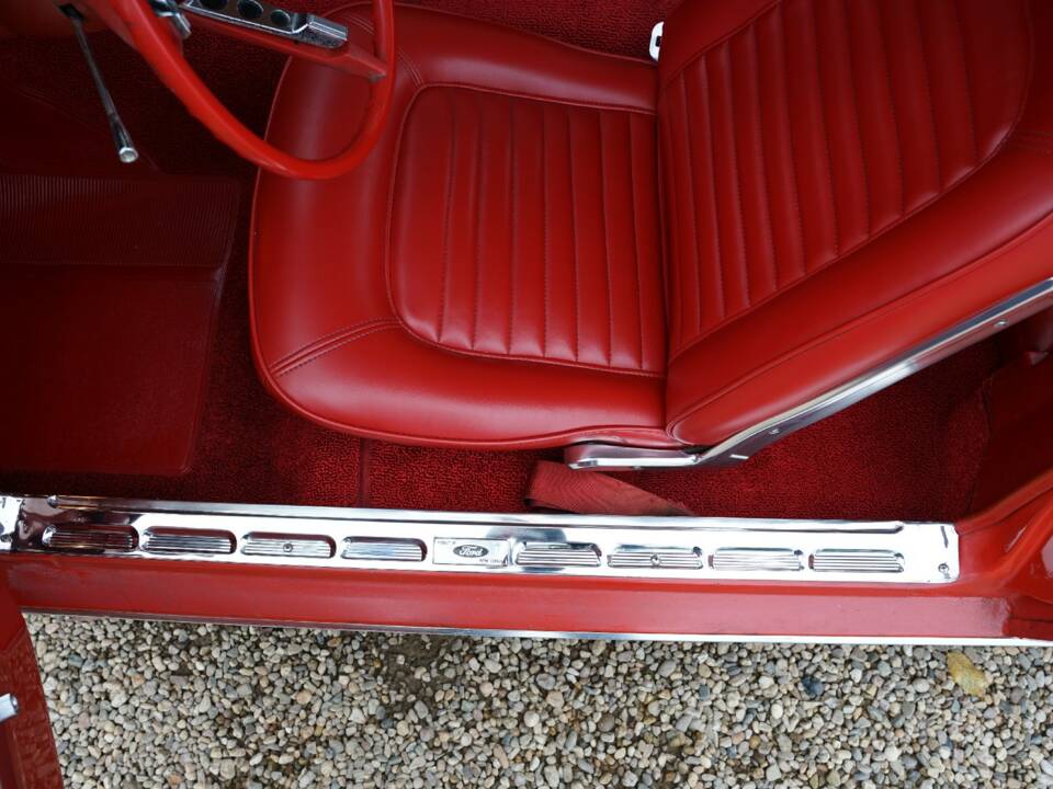 Image 43/50 of Ford Mustang 289 (1965)