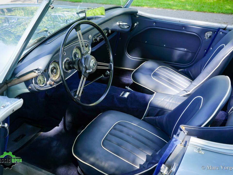 Image 5/51 of Austin-Healey 100&#x2F;6 (BN4) (1958)
