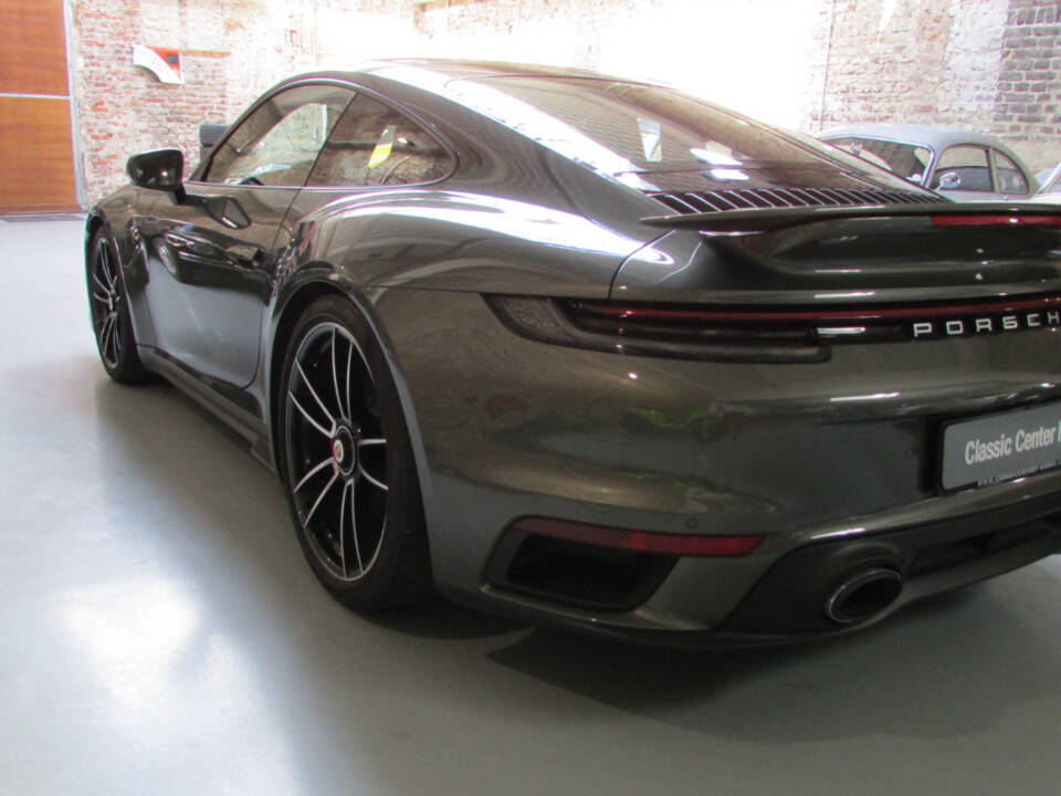 Image 6/20 of Porsche 911 Turbo (2022)