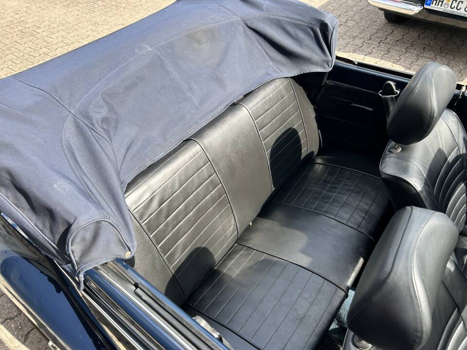 Bild 22/26 von Volkswagen Käfer 1303 LS (1978)