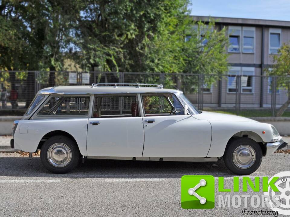 Image 6/10 of Citroën ID 20 Break (1971)