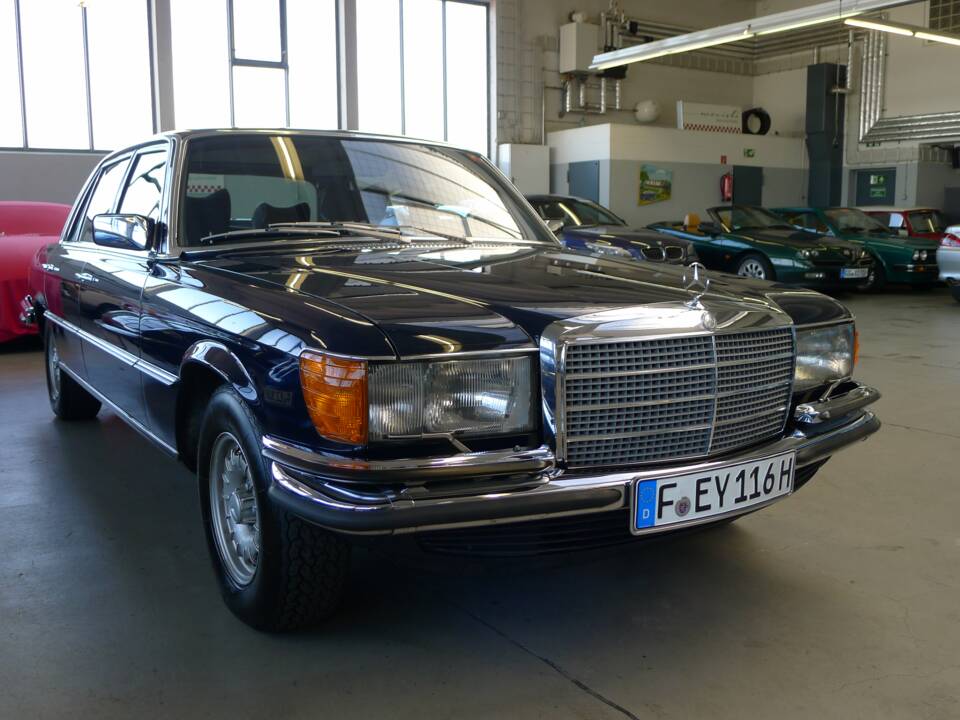 Image 29/42 of Mercedes-Benz 450 SEL 6,9 (1976)