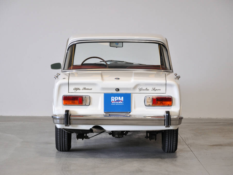 Image 29/63 of Alfa Romeo Giulia 1600 Super Biscione (1969)
