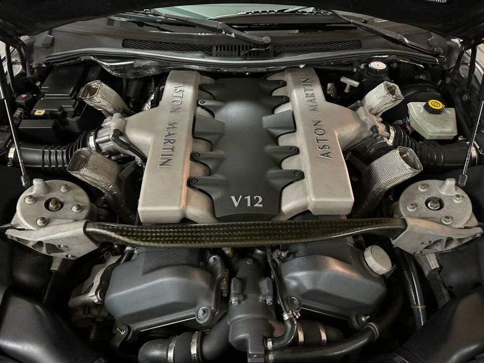 Image 20/20 of Aston Martin V12 Vanquish (2003)