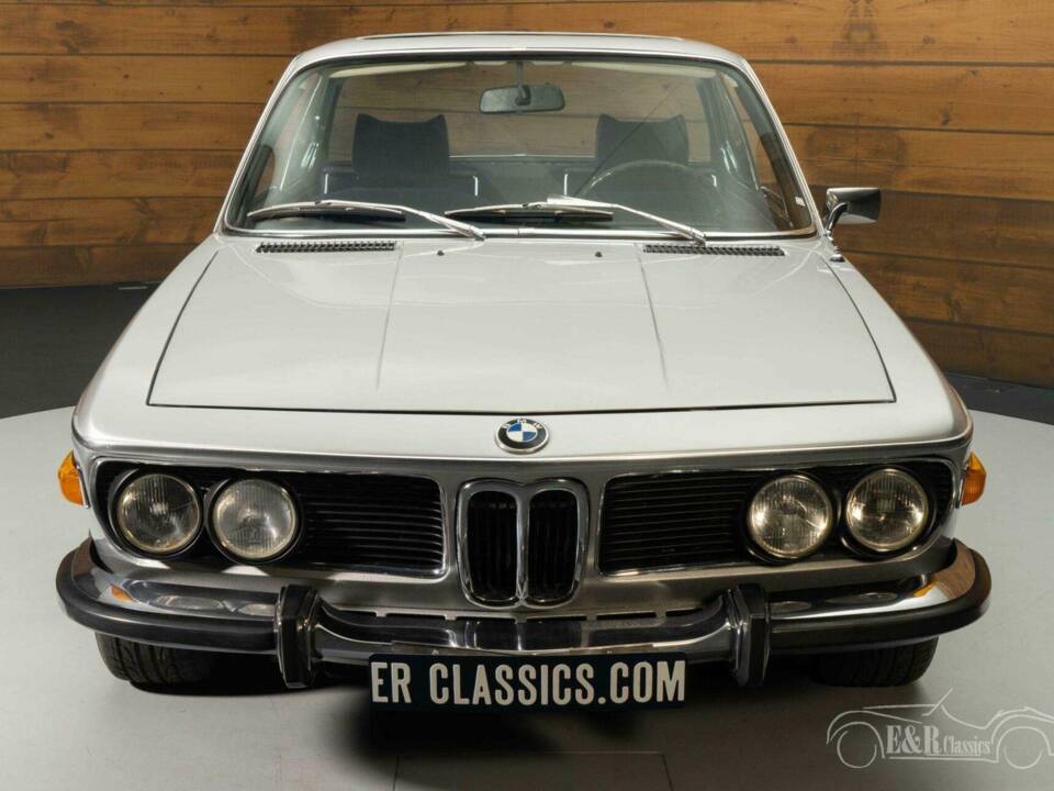 Image 16/19 of BMW 3.0 CS (1971)
