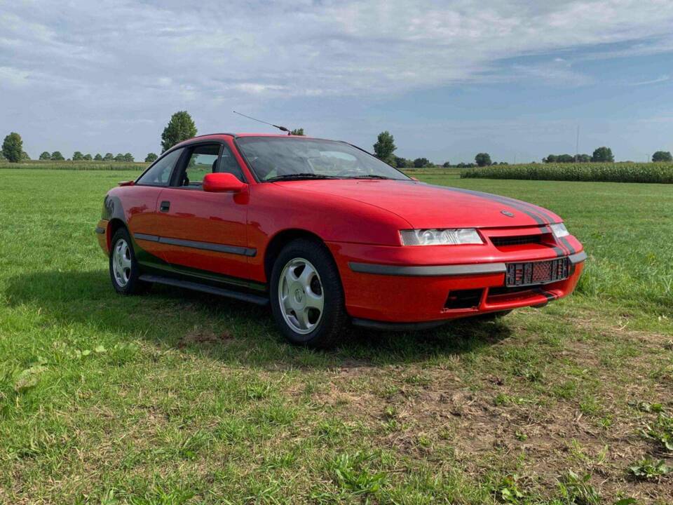 Bild 14/35 von Opel Calibra 2,0 (1991)