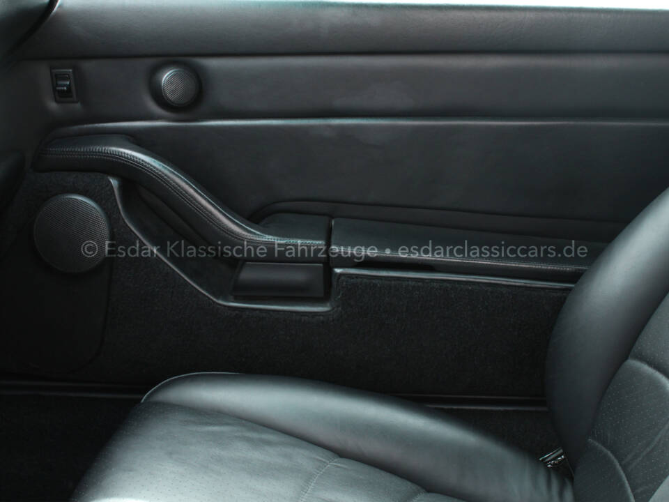 Bild 21/29 von Porsche 911 Carrera 4 (1996)