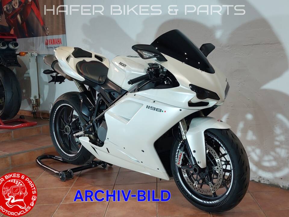 Image 4/6 of Ducati 1198 (2010)