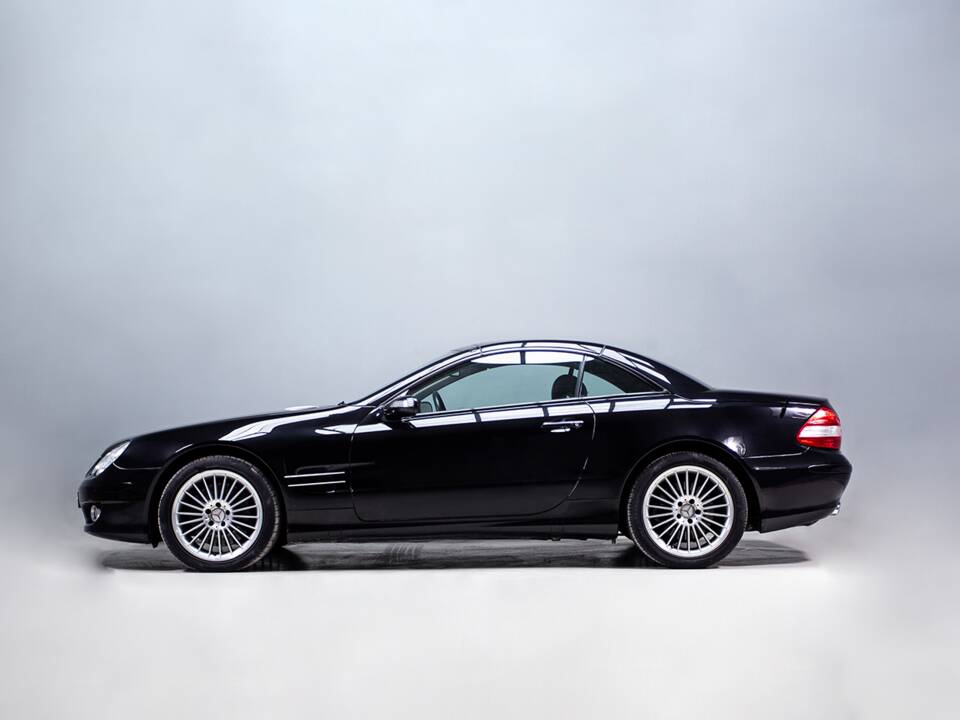 Image 9/36 of Mercedes-Benz SL 500 (2006)