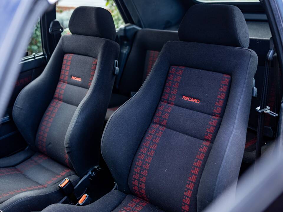 Afbeelding 7/46 van Volkswagen Golf I GTI 1.6 (1993)