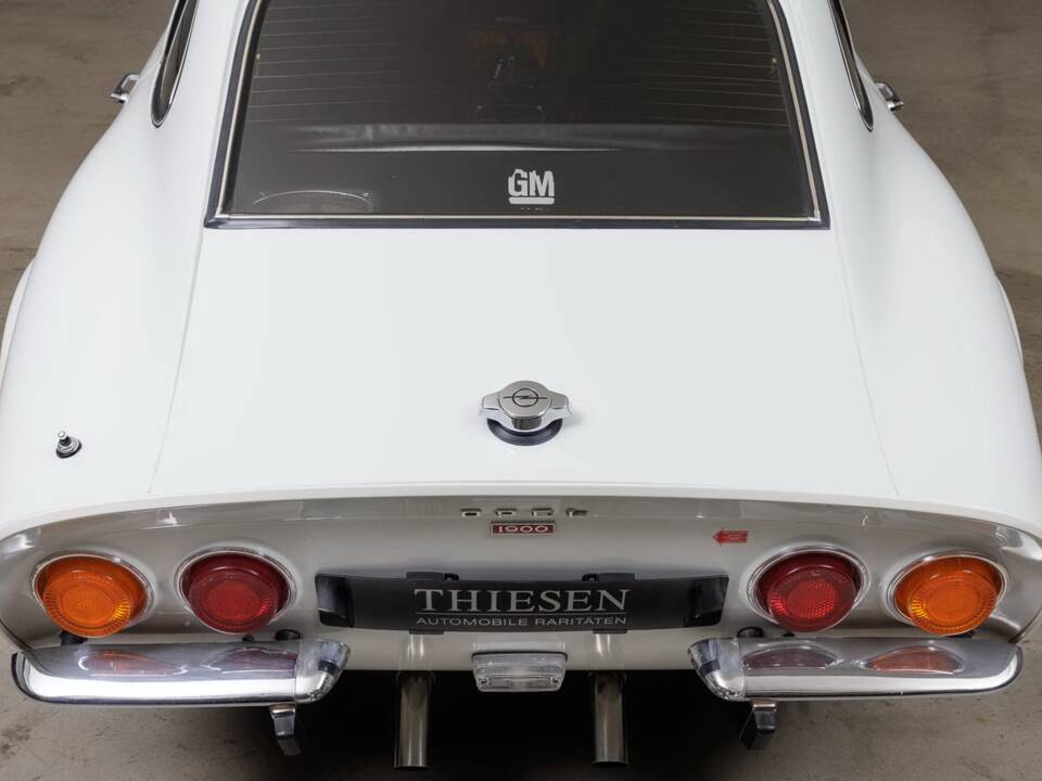 Image 12/34 of Opel GT 1900 (1969)