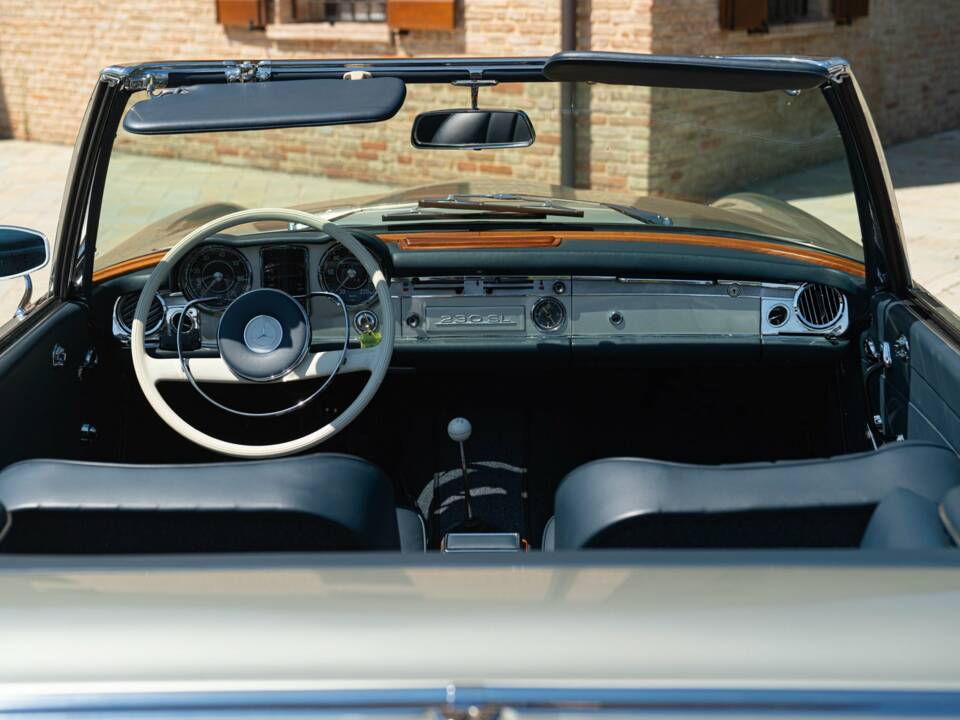 Image 20/50 de Mercedes-Benz 230 SL (1965)
