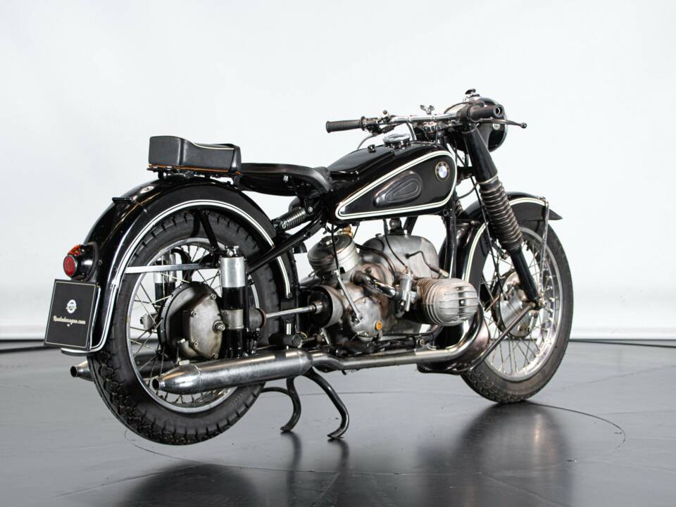 Image 6/50 de BMW R 51 (1954)