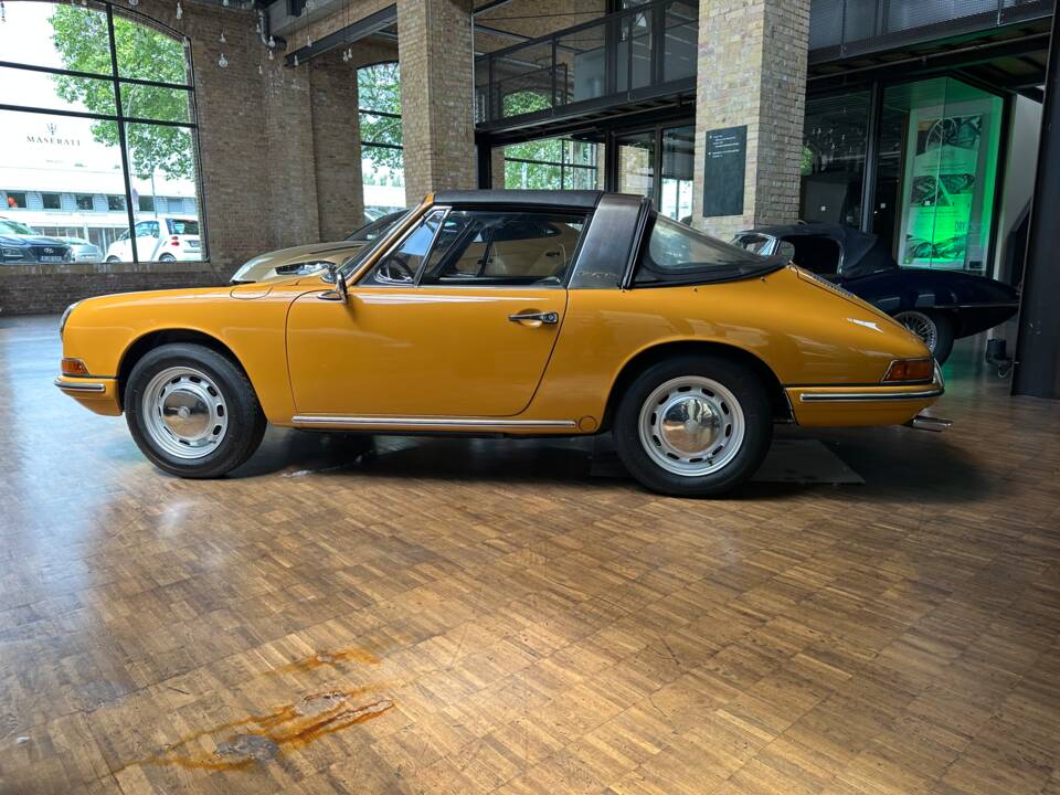 Image 4/25 of Porsche 912 (1967)