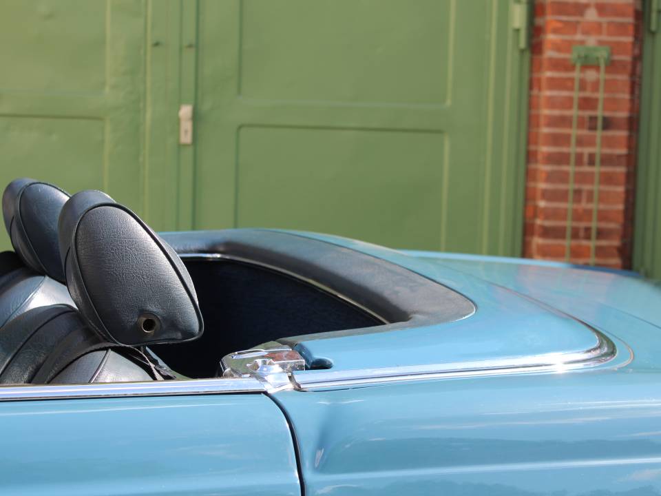 Image 24/32 of Mercedes-Benz 280 SL (1970)