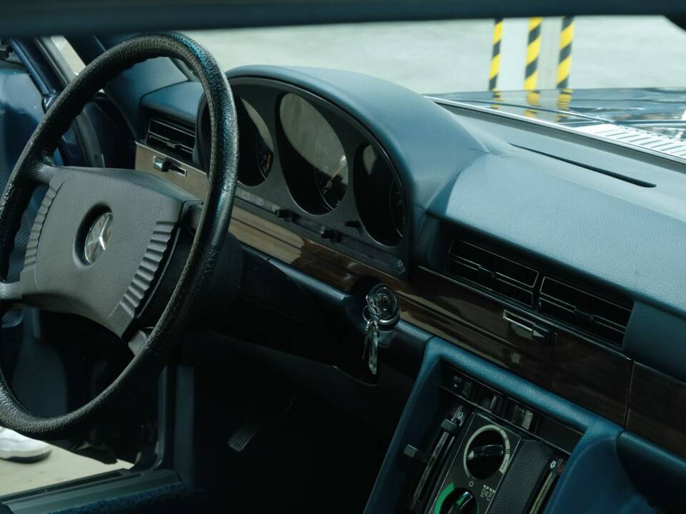 Image 40/50 de Mercedes-Benz 450 SE (1973)