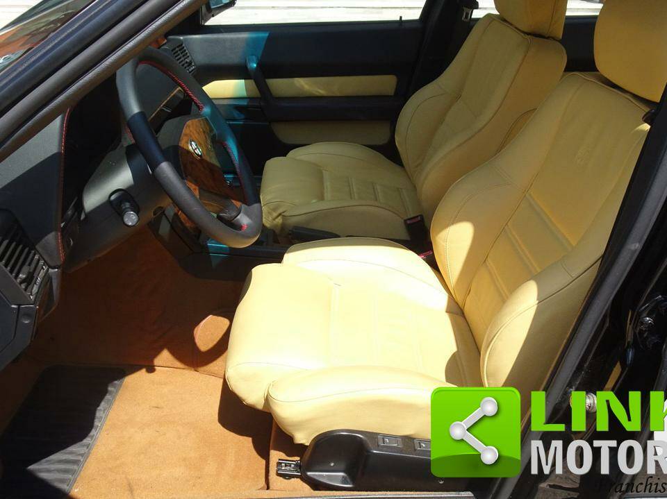 Afbeelding 2/10 van Alfa Romeo 164 3.0 V6 Quadrifoglio (1991)