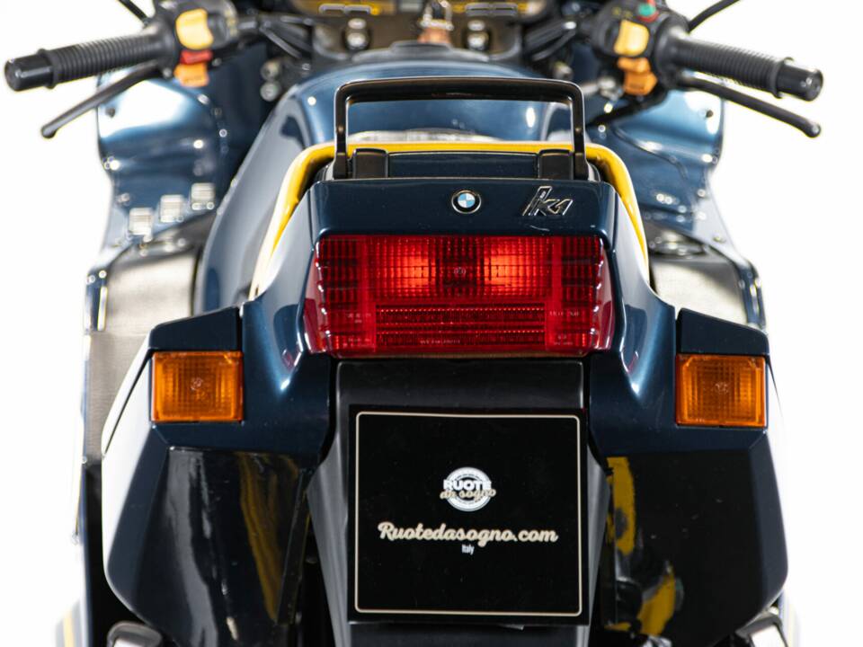 Image 16/50 of BMW K1 (1990)