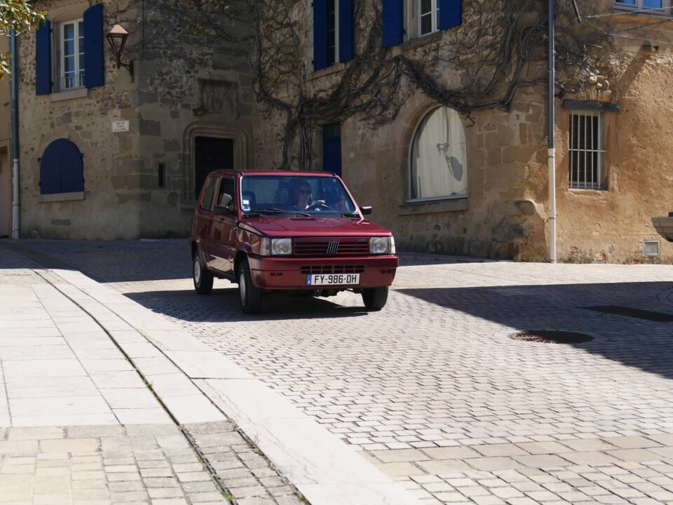 Immagine 2/20 di FIAT Panda 750 (1992)