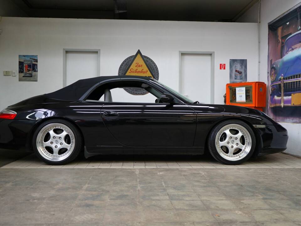Imagen 41/43 de Porsche 911 Carrera (2002)