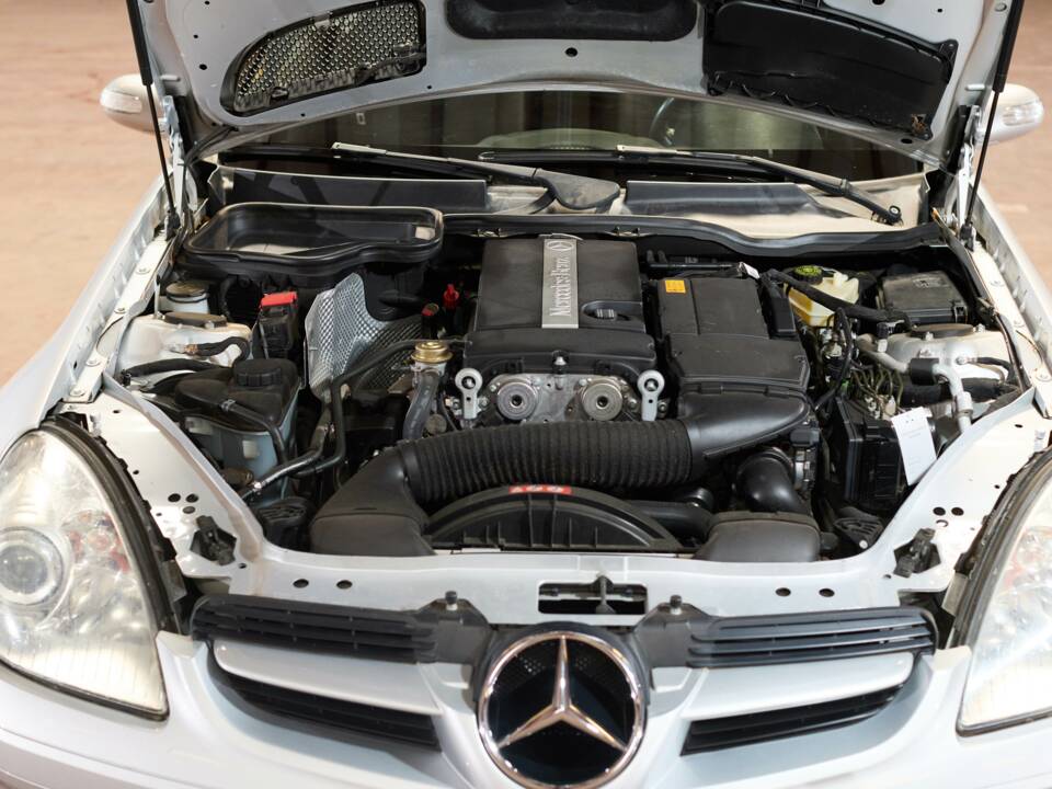 Image 25/32 of Mercedes-Benz SLK 200 Kompressor (2004)
