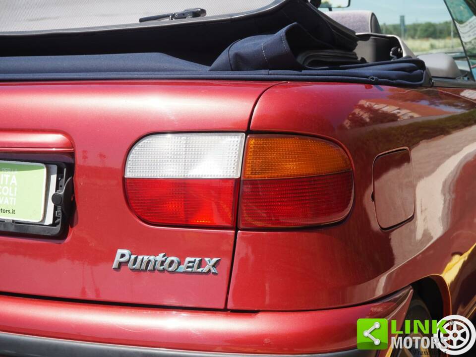 Bild 28/42 von FIAT Punto 90 ELX (1996)