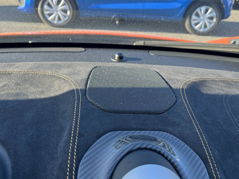 Bild 21/48 von McLaren 650S Spider (2014)