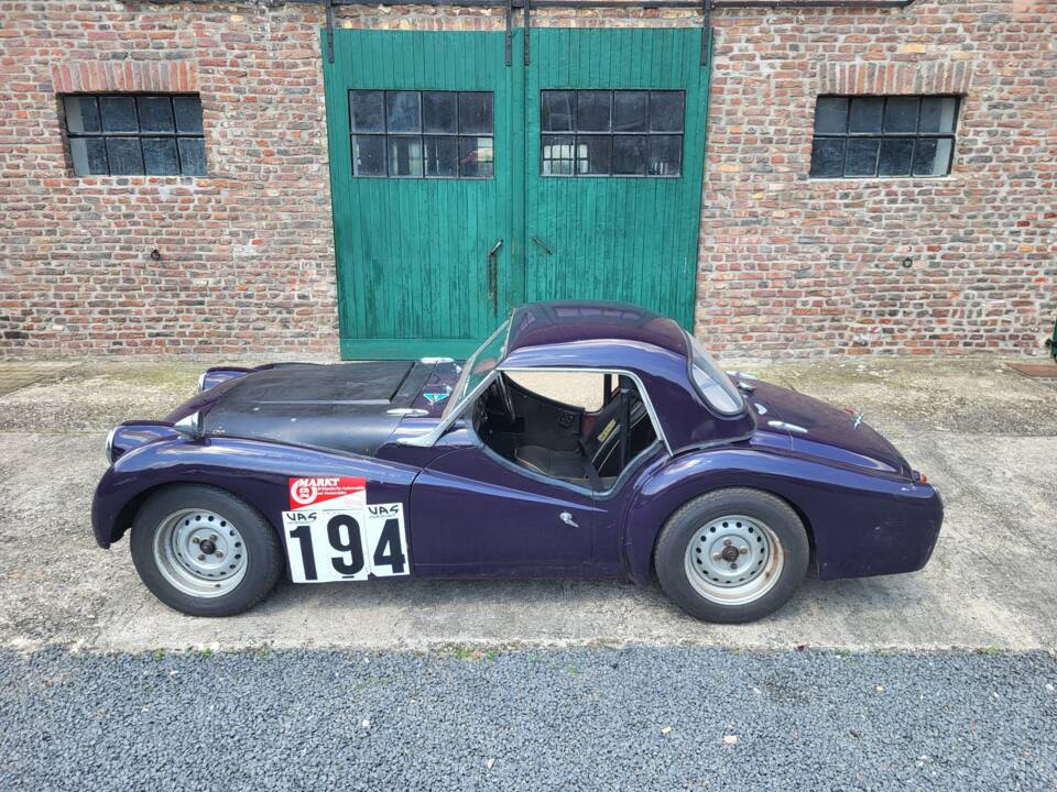 Image 2/54 de Triumph TR 3A (1959)