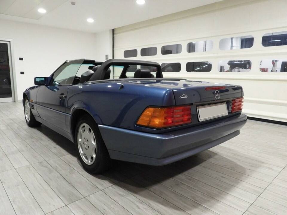 Image 3/14 of Mercedes-Benz SL 280 (1995)