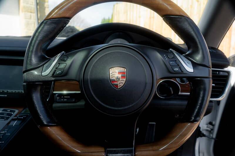Bild 50/50 von Porsche Panamera 4S (2010)