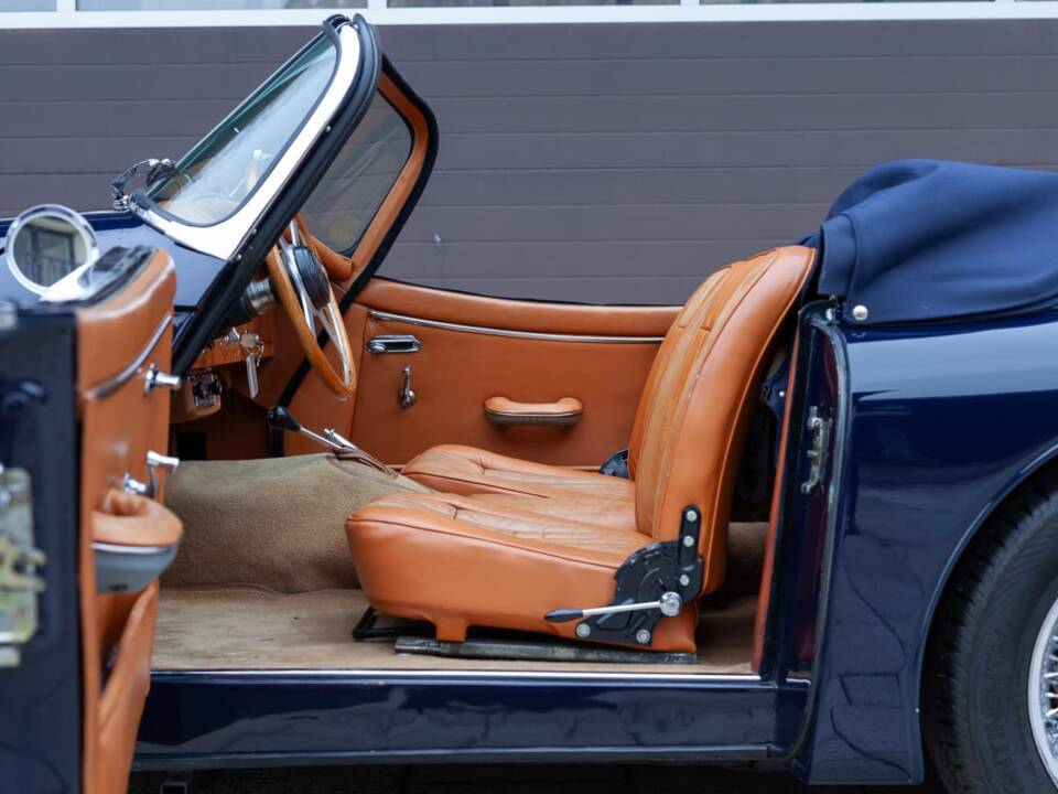 Imagen 4/5 de Jaguar XK 150 SE DHC (1957)