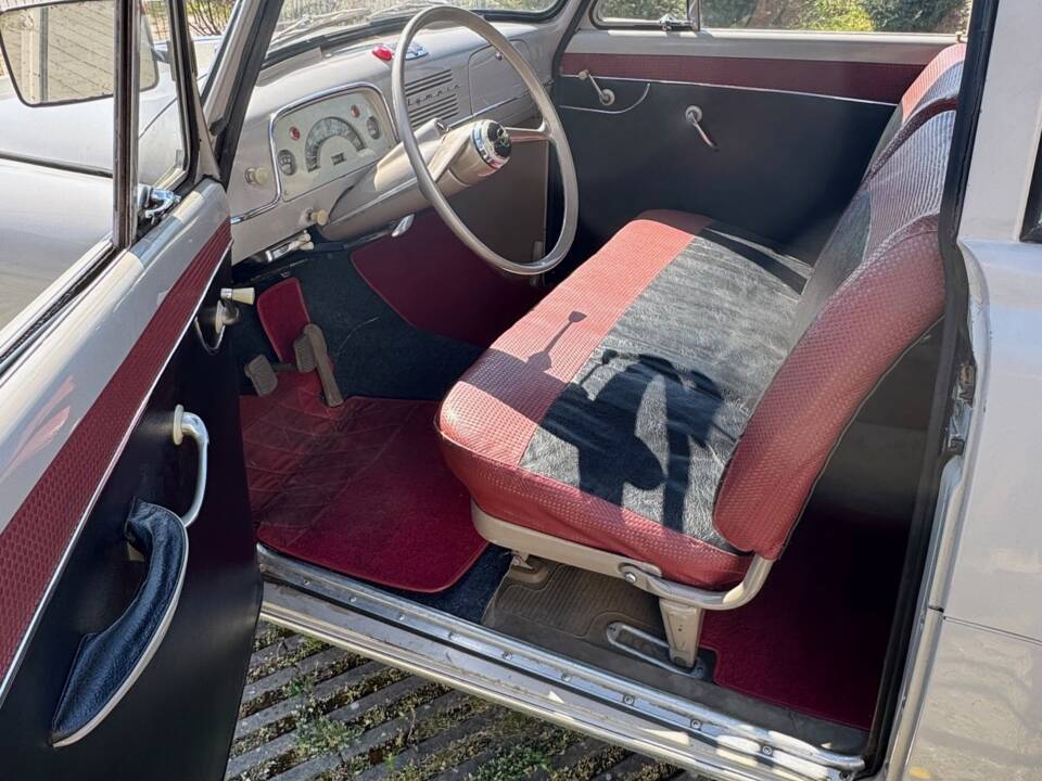 Bild 8/13 von Opel Olympia Rekord Caravan (1954)
