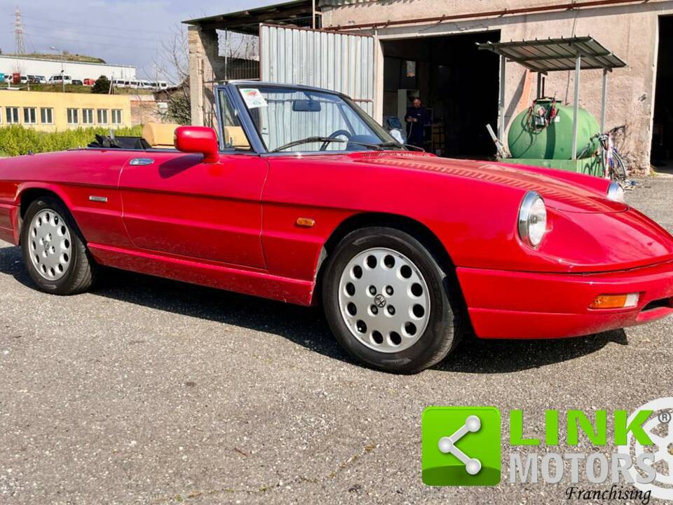 Image 2/10 of Alfa Romeo 2.0 Spider (1990)