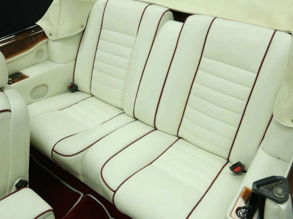 Afbeelding 23/50 van Rolls-Royce Corniche III (1991)