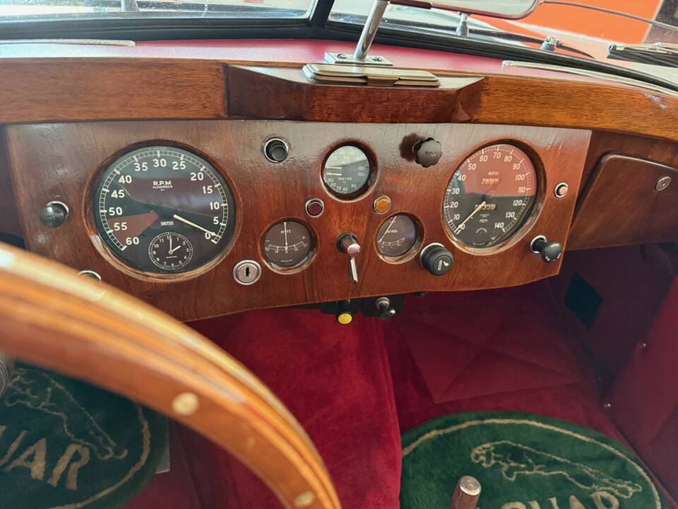 Immagine 4/4 di Jaguar XK 120 DHC (1953)