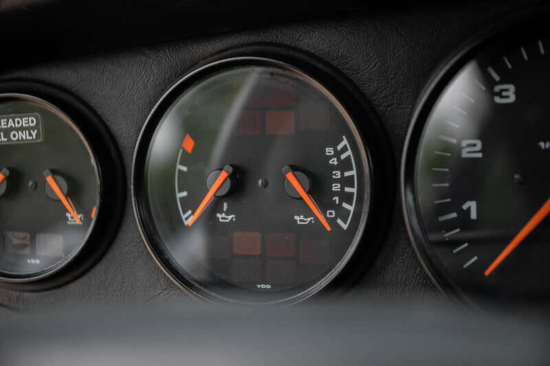 Immagine 17/50 di Porsche 911 Carrera RS (1995)