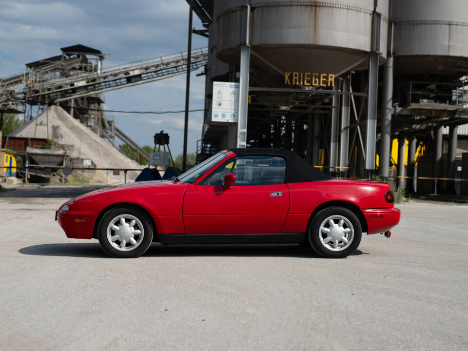 Image 8/24 of Mazda MX-5 1.6 (1992)